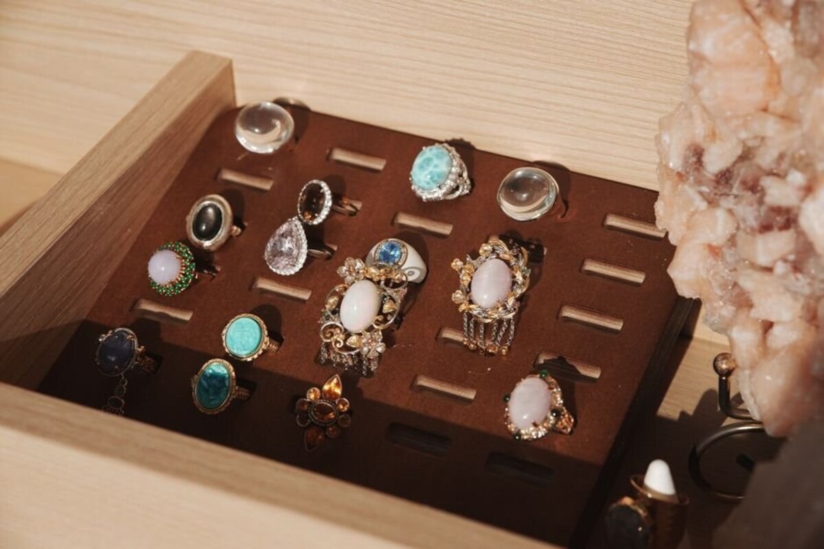 Điểm Danh 7 Các Loại Đá Bán Quý Đẹp Làm Trang Sức Cực Xinh Cho Phái Nữ