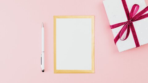 Quà cho người mới đi làm: 6 món hợp môi trường công sở