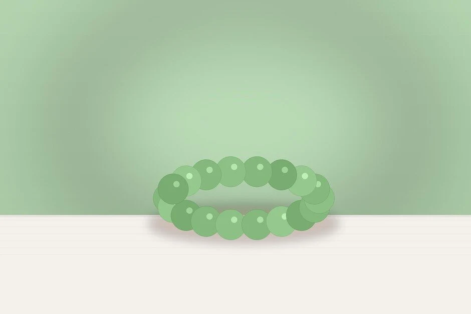 Đá peridot xanh lục hợp người mệnh Mộc